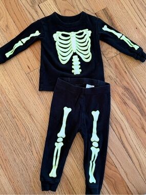 GAP Black Pajama Set with Glow-In-The-Dark Green Skeleton